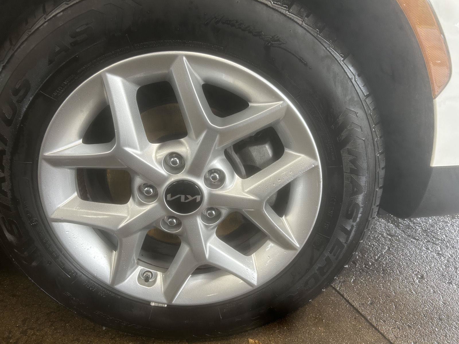 Used 2024 Kia Soul LX w/ Option Group 015 FWD image 24