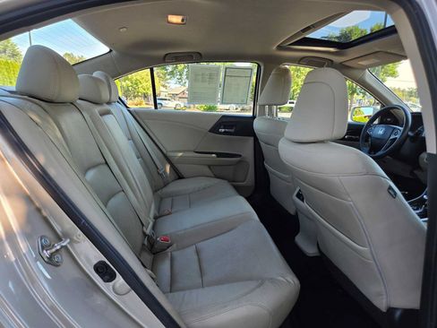 Used 2017 Honda Accord EX-L image 12