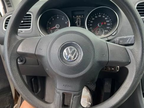 Used 2011 Volkswagen Golf 2-Door FWD image 12