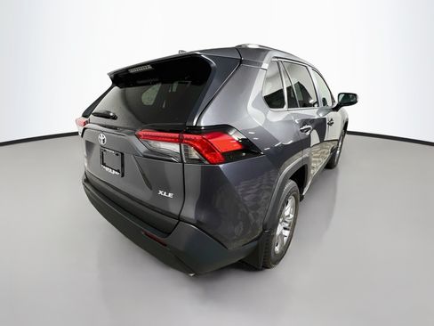 Used 2025 Toyota RAV4 XLE w/ Convenience Package FWD image 4
