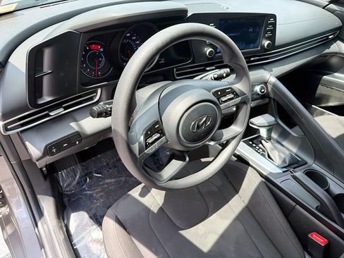 Used 2022 Hyundai Elantra SEL FWD image 23