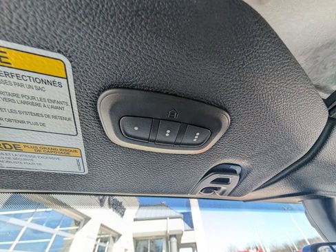 Used 2023 Jeep Wrangler Sahara image 37