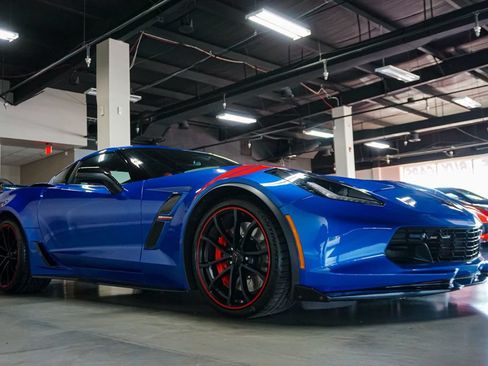Used 2019 Chevrolet Corvette Grand Sport RWD image 2