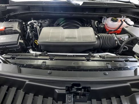 New 2026 Chevrolet Suburban Premier image 27