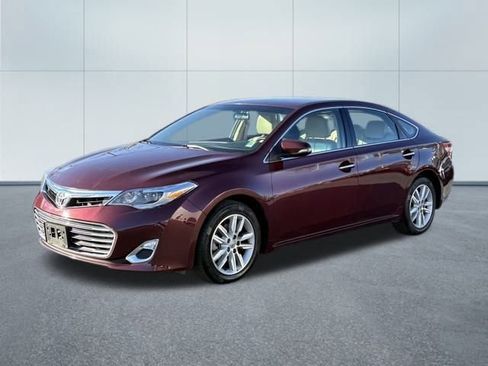 Used 2013 Toyota Avalon XLE image 6