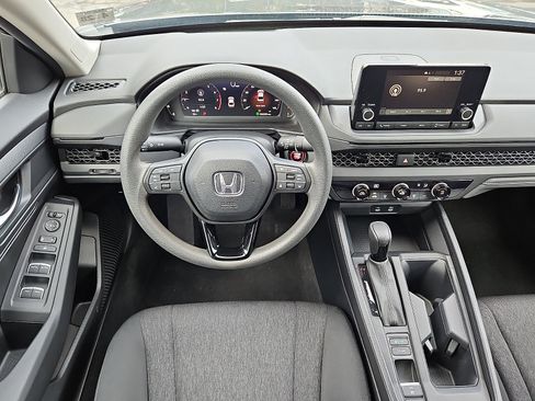 Certified 2023 Honda Accord LX image 11