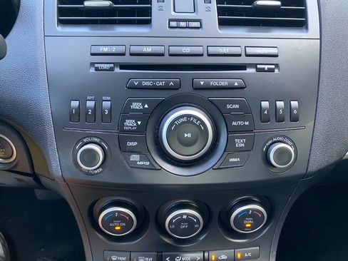 Used 2013 MAZDA MAZDA3 i Touring FWD image 26