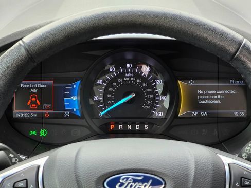 Used 2019 Ford Edge Titanium FWD image 6