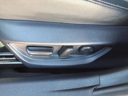 Used 2025 Toyota Camry SE image 16