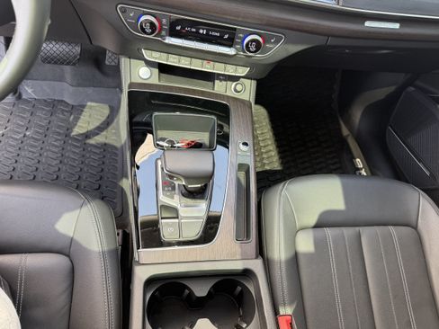 Used 2023 Audi Q5 2.0T Premium Plus w/ Premium Plus Package AWD/4WD image 23