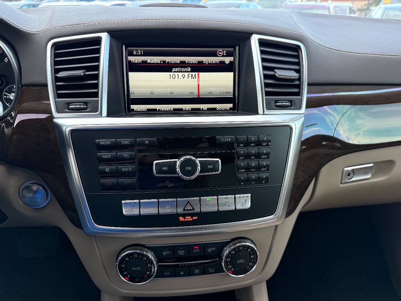 Used 2015 Mercedes-Benz GL 450 4MATIC image 46