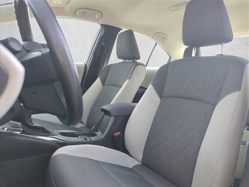 Used 2023 Toyota Corolla LE image 17