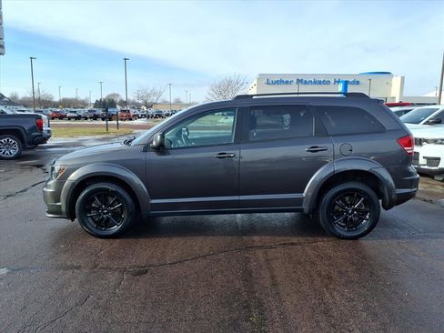 Used 2020 Dodge Journey SE w/ Blacktop Package image 16