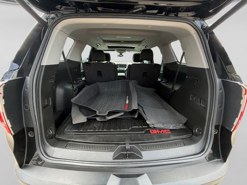 Used 2023 GMC Acadia SLE w/ Driver Convenience Package FWD image 23