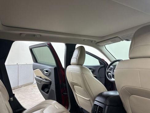 Used 2015 Jeep Cherokee Limited w/ Luxury Group image 23