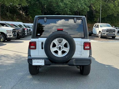 Used 2023 Jeep Wrangler Unlimited Sport AWD/4WD image 4