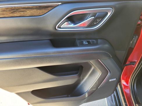 Used 2021 Chevrolet Tahoe Premier w/ Premium Package image 19