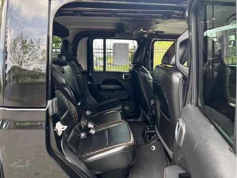 Used 2023 Jeep Gladiator Overland image 21