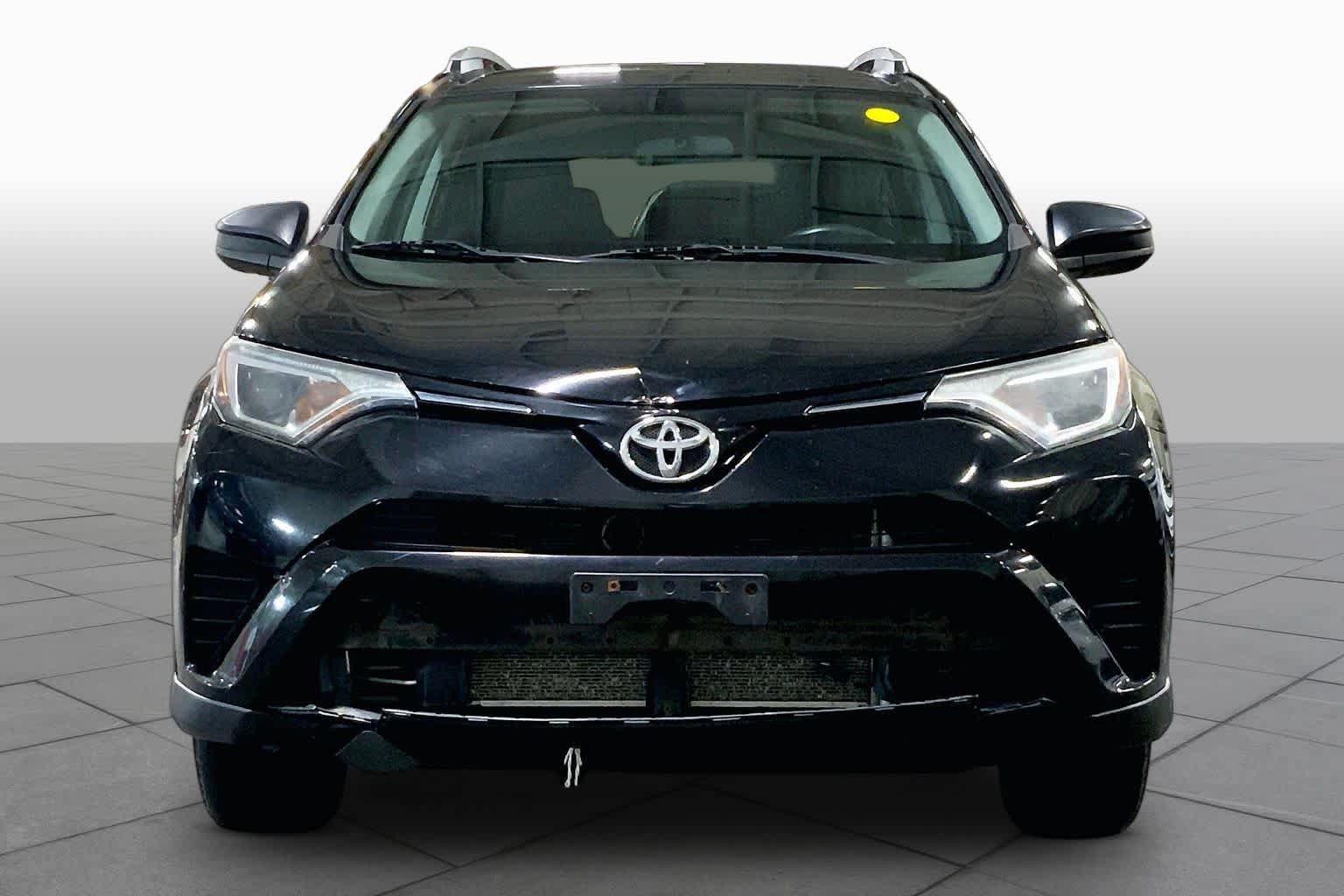 Used 2016 Toyota RAV4 LE AWD/4WD image 4
