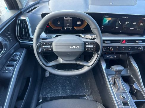 New 2026 Kia Sorento LX FWD image 14