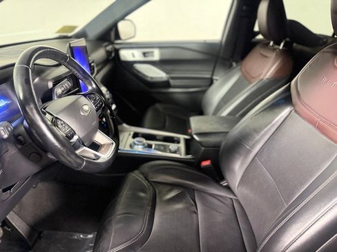 Used 2022 Ford Explorer Platinum w/ Equipment Group 601A AWD/4WD image 20