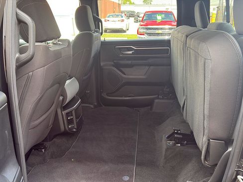 Used 2023 RAM 1500 Big Horn AWD/4WD image 32