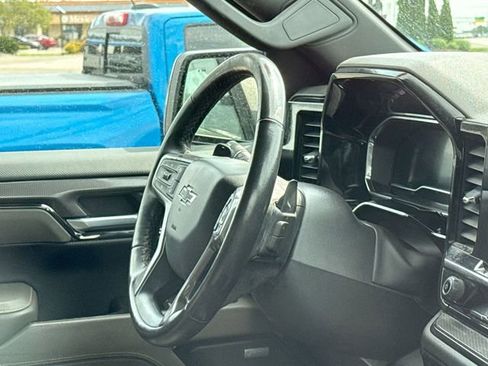 Used 2022 Chevrolet Silverado 1500 ZR2 w/ Technology Package image 13