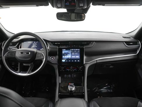 Used 2023 Jeep Grand Cherokee L Laredo image 14