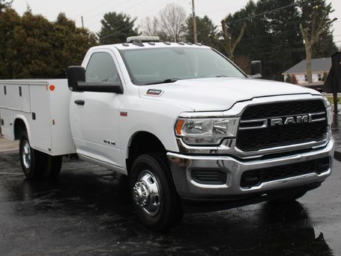 Used 2020 RAM 3500 Tradesman image 10
