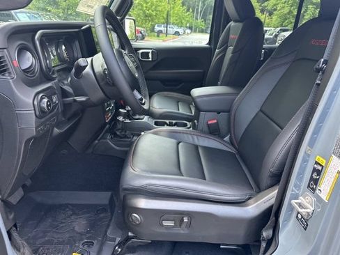 New 2026 Jeep Gladiator Sport AWD/4WD image 9