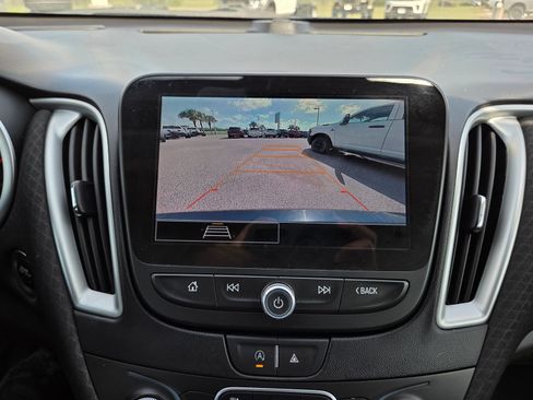 Used 2024 Chevrolet Malibu LT FWD image 9