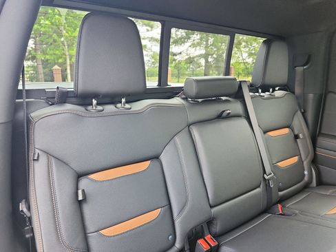 Certified 2024 GMC Sierra 1500 AT4 w/ Technology Package AWD/4WD image 11