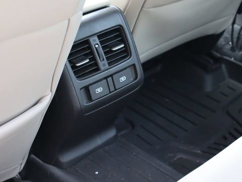 Used 2021 Honda Accord EX-L image 18