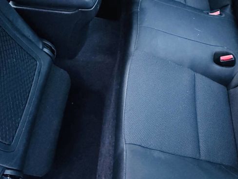 Used 2014 Hyundai Genesis 3.8 image 8