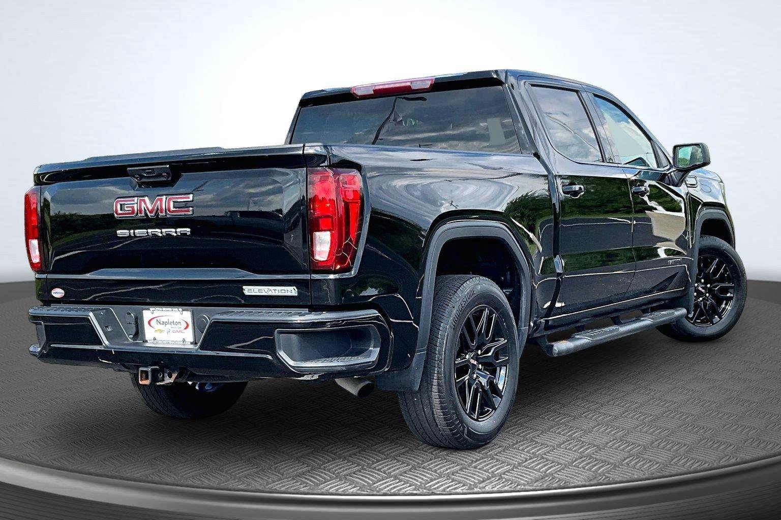 Used 2023 GMC Sierra 1500 Elevation AWD/4WD image 2