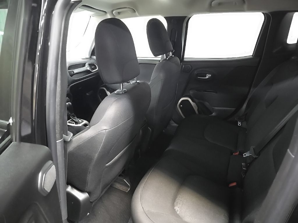 Used 2016 Jeep Renegade Latitude w/ Cold Weather Group AWD/4WD image 33