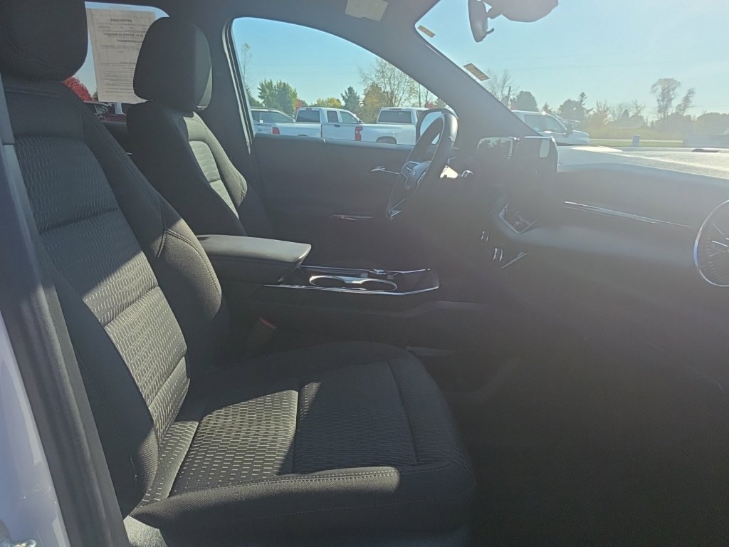 Used 2026 Chevrolet Equinox LT AWD/4WD image 21