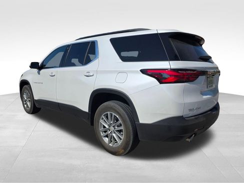 Used 2023 Chevrolet Traverse LT FWD image 5