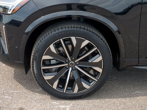 Certified 2026 Volvo XC90 B6 Plus AWD/4WD image 13