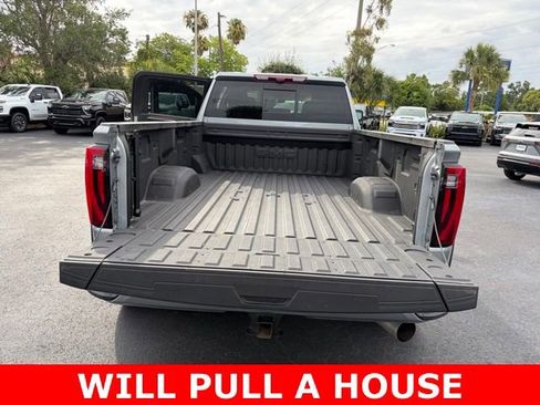 Used 2025 GMC Sierra 3500 Denali w/ Denali Reserve Package AWD/4WD image 16