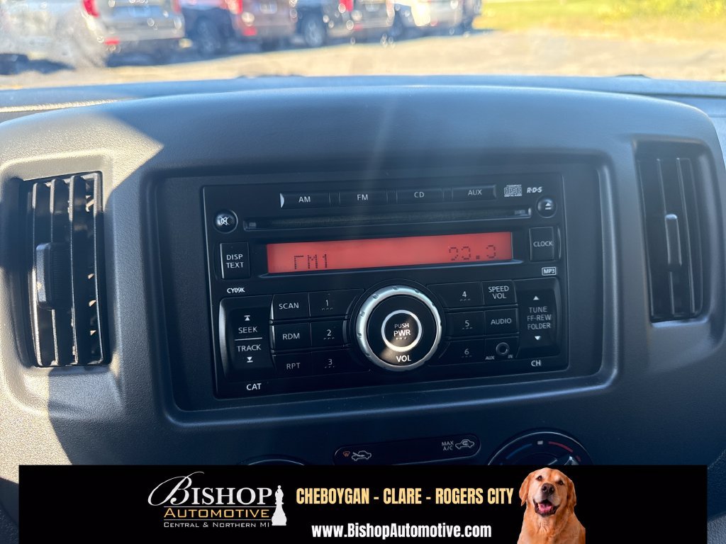 Used 2015 Chevrolet City Express LS FWD image 23