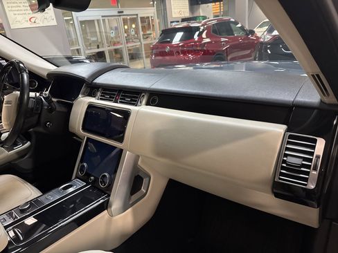 Used 2020 Land Rover Range Rover HSE image 7