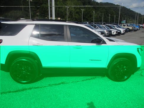 Used 2025 GMC Terrain Elevation w/ Black Edition AWD/4WD image 3