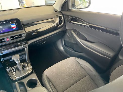 Used 2025 Kia Seltos S image 34