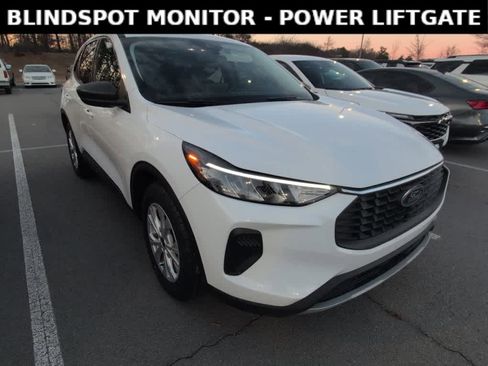 Used 2024 Ford Escape Active w/ Cold Weather Package image 3