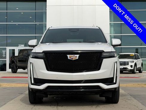 Used 2024 Cadillac Escalade ESV Sport w/ Touring Package image 2