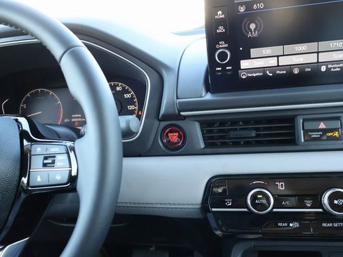 New 2025 Honda Pilot Touring image 28