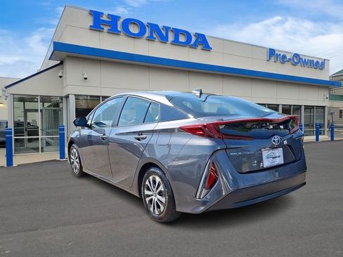 Used 2022 Toyota Prius Prime LE image 6