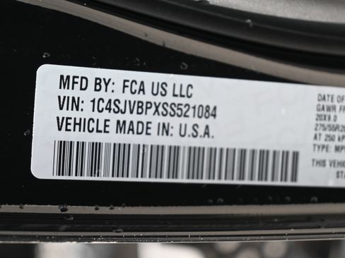 Used 2025 Jeep Wagoneer Series II image 39