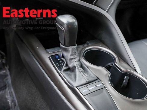 Used 2024 Toyota Camry SE image 13